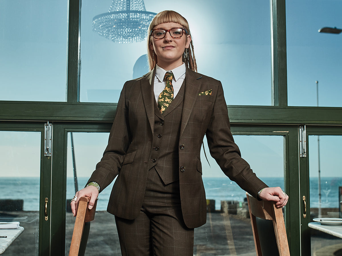 restaurant dress design Worst Restaurant Uniforms: An Overview of Poor Design Choices Stock Mfg